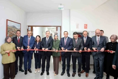 Aİ&Ccedil;&Uuml;&rsquo;de zebra balığı translasyonel tıp araştırma laboratuvarı a&ccedil;ıldı
