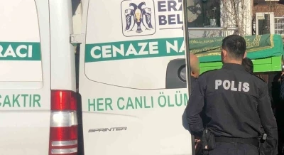 Aile faciasında hayatını kaybeden anne ve oğul Kemah&rsquo;ta toprağa verilecek
