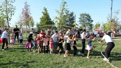 Aileler piknik yaptı, çocuklar eğlendi
