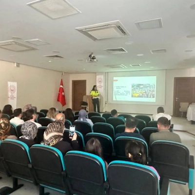 Ailelere Trafik G&uuml;venliği Eğitimi