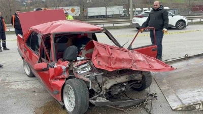Ailesine veda mesajı atan 19 yaşındaki s&uuml;r&uuml;c&uuml; tankerle &ccedil;arpışarak hayatını kaybetti
