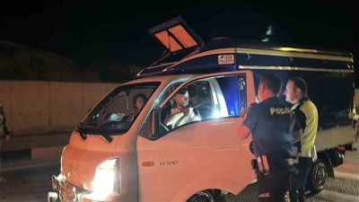 Ailesinin &rsquo;ka&ccedil;ırıldı&rsquo; ihbarı polisi alarma ge&ccedil;irdi, film sahnelerini aratmayan operasyonla kurtarıldı
