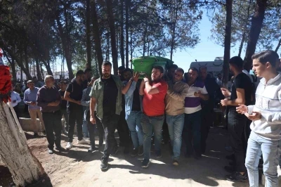 Ailesinin ve arkadaşlarının doğum gününü kutlamak için beklediği genç, trafik kazasında can verdi
