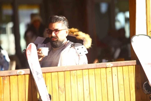 Ajda ve Tarkan gibi yaşıyorum ş&ouml;hreti değil ailemi tercih ettim
