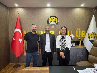 AK Parti Ağrı İl Başkanı İlhami Yıldız: &quot;Ağrı Spor’umuzun her zaman yanındayız&quot;

