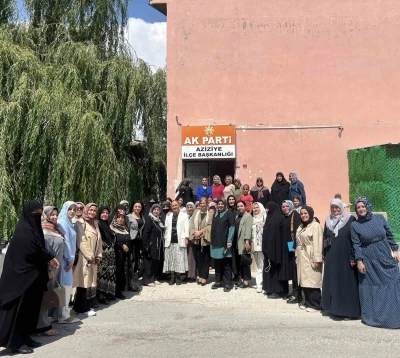 AK Parti Aziziye ilçe kadın kolları teşkilat toplantısı yapıldı
