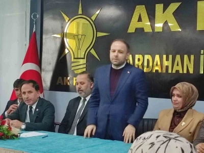 AK Parti&rsquo;de partililer bayramlaştı
