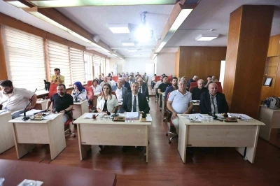 AK Parti&rsquo;den a&ccedil;ılış &ouml;ncesi CHP lideri &Ouml;zel&rsquo;e &ccedil;ağrı
