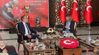 AK Parti&rsquo;den, MHP&rsquo;ye bayram ziyareti
