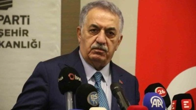 AK Parti'den &Ouml;zg&uuml;r &Ouml;zel'e ara se&ccedil;im yanıtı