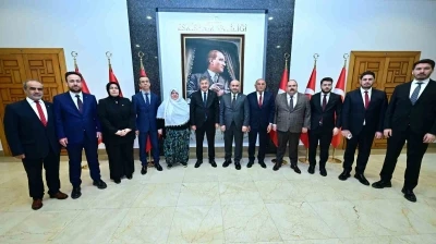 AK Parti Eskişehir Teşkilatı&rsquo;ndan Vali Yılmaz&rsquo;a ziyaret
