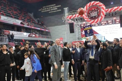 AK Parti Gaziantep Milletvekili Bozgeyik: "Gaziantep sporla b&uuml;y&uuml;yor"