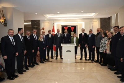 AK Parti Genel Başkan Yardımcısı K&uuml;rşad Zorlu&rsquo;dan Başkan Fatma Şahin&rsquo;e Ziyaret