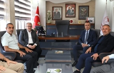 AK Parti heyeti Tarım ve Orman İl Müdürü Ayvalık’ı hayırlı olsun ziyareti
