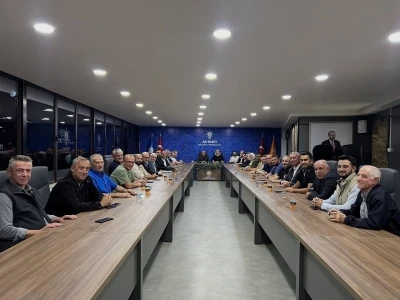 AK Parti heyeti yönetim kurulu toplantısında bir araya geldi
