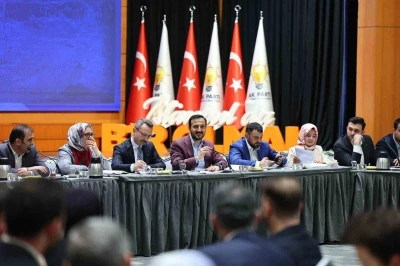 AK Parti İstanbul&rsquo;dan 39 il&ccedil;ede &uuml;ye buluşması: 5 ayda 50 bin yeni &uuml;ye
