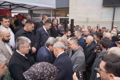 AK Parti Kayseri&rsquo;de bayramlaştı
