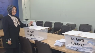 AK Parti K&uuml;tahya Merkez İl&ccedil;e Başkanlığı i&ccedil;in temay&uuml;l yoklaması yapıldı
