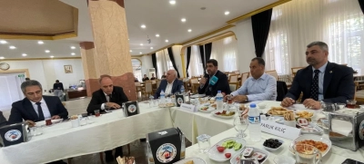 AK Parti Mardin Milletvekilleri Basınla Buluştu: Kentin Sorunları Masaya Yatırıldı