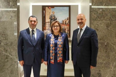 AK Parti Milletvekili Bozgeyik: "Gaziantep, T&uuml;rkiye Y&uuml;zyılı&rsquo;nın yıldızı olacak"