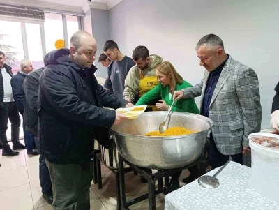 AK Parti Pazaryeri teşkilatı iftarda buluştu
