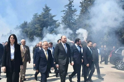 AK Parti Vezirk&ouml;pr&uuml; Teşkilatının yeni hizmet binası a&ccedil;ıldı
