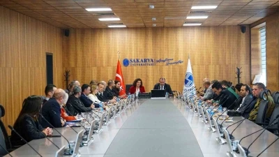 Akademi ve iş d&uuml;nyası eğitimin geleceği i&ccedil;in bir araya geldi
