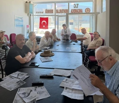 Ak&ccedil;akoca&rsquo;da muhtarlara sağlık eğitimi
