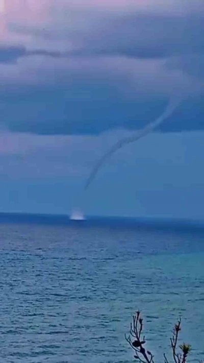 Akdeniz’de oluşan hortum kameraya yansıdı
