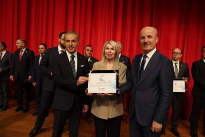 Akdeniz &Uuml;niversitesine Spor Dostu Kamp&uuml;s &Ouml;d&uuml;l&uuml;
