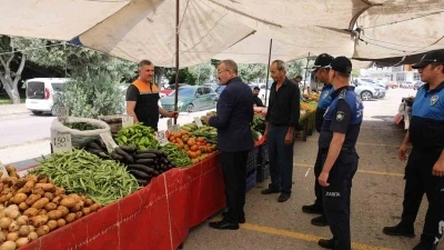 Akdeniz zabıtasından pazarlarda sıkı denetim
