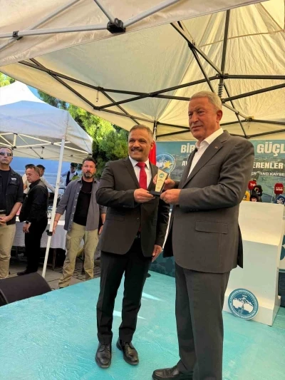 AKİB&rsquo;den Hulusi Akar&rsquo;a destek: "T&uuml;rkiye&rsquo;nin gururu, Kayseri&rsquo;nin onurudur"
