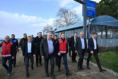 Akın, Lodos&rsquo;un vurduğu K&ouml;rfez&rsquo;de
