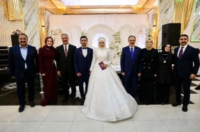 Akman ve Canpolat Ailelerinin Mutlu G&uuml;n&uuml;