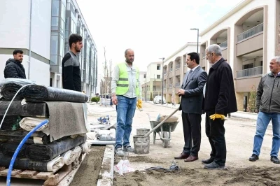 Akpınar &Ccedil;arşısı&rsquo;nda temizlik &ccedil;alışmaları s&uuml;r&uuml;yor
