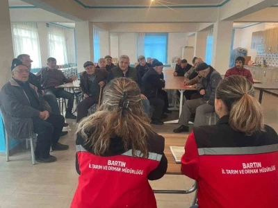 Akpınar k&ouml;y&uuml;nde &uuml;reticinin talepleri dinlendi
