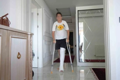 Akran şiddeti iddiası: 9. sınıf öğrencisinin ayağı kırıldı
