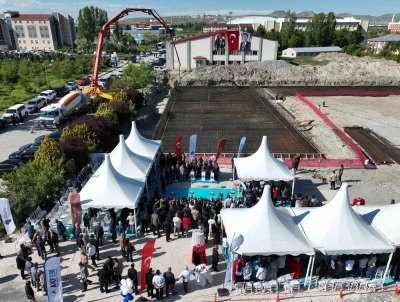 Aksakallar Konseyi Başkanı Binali Yıldırım: "Denizler olmasaydı d&uuml;nyanın yarısı a&ccedil;lıktan, diğer yarısı da soğuktan etkilenirdi"
