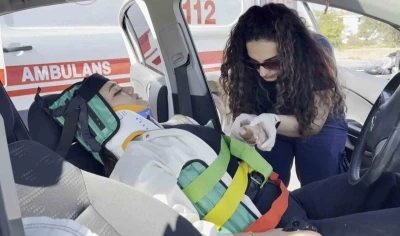 Aksaray’da iki otomobil çarpıştı: 2 yaralı
