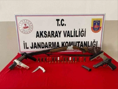 Aksaray&rsquo;da jandarmadan ka&ccedil;ak silah operasyonu
