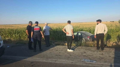 Aksaray’da kazada iki otomobil mısır tarlasına savruldu: 7 yaralı
