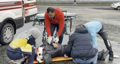 Aksaray&rsquo;da otomobil ile motosiklet &ccedil;arpıştı: 1 yaralı
