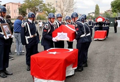 Aksaray’da şehit jandarmalar gözyaşlarıyla memleketlerine uğurlandı
