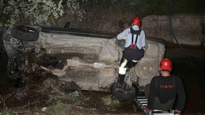 Aksaray&rsquo;da sulama kanalına d&uuml;şen ara&ccedil; ekipleri alarma ge&ccedil;irdi

