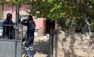 Aksaray&rsquo;da yaşlı adam karısını evde &ouml;l&uuml; buldu

