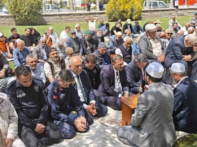 Aksaray&rsquo;da yoğun yağış nedeniyle ş&uuml;k&uuml;r duası yapıldı
