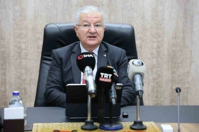 Aksaray Valisi Duru: "Gen&ccedil;lerimizi bağımlılıktan korumak i&ccedil;in t&uuml;m imkanlarımızı seferber edeceğiz"
