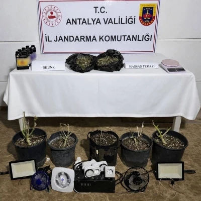 Aksu&rsquo;da 243 gram uyuşturucu madde ele ge&ccedil;irildi
