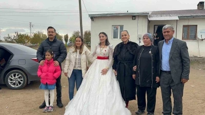 Akyaka Kaymakamı Demirtaş, köy düğününe katıldı
