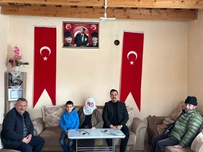 Akyaka Kaymakamı İsmail Demirtaş, k&ouml;y ziyaretlerini s&uuml;rd&uuml;r&uuml;yor
